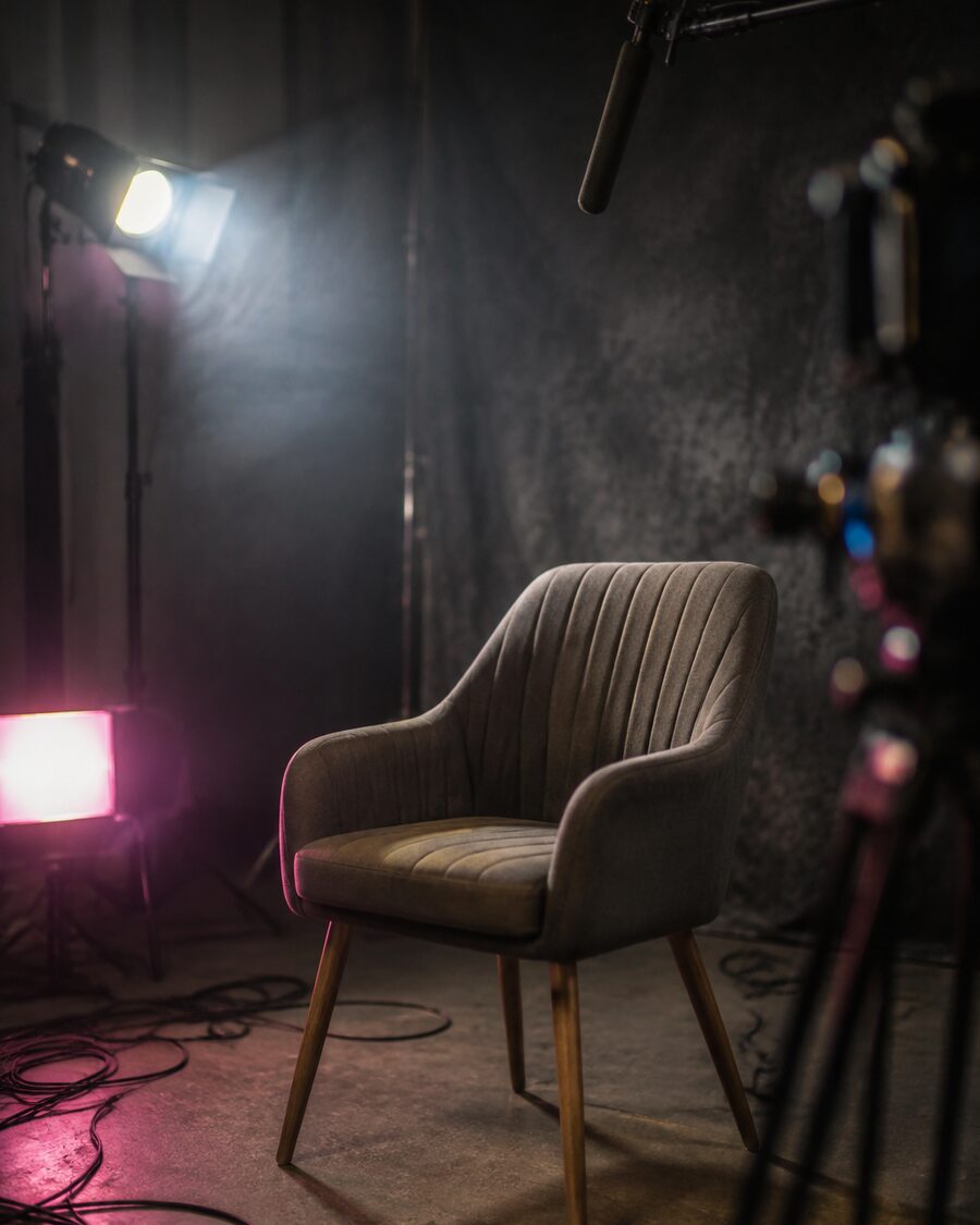 Interview setup, two-tone key